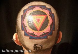 фото тату треугольник с кругом 11.12.2018 №068 - triangle with - tattoo-photo.ru